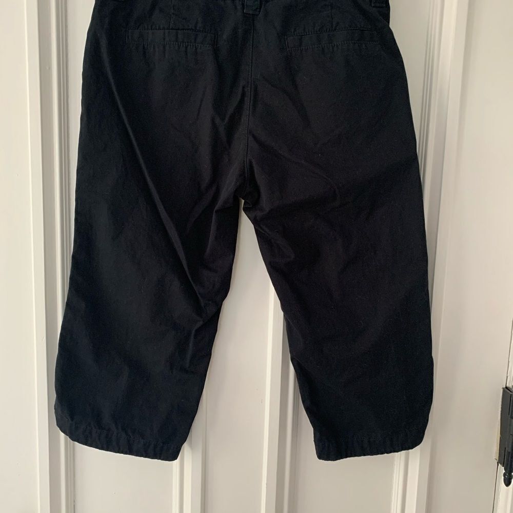 Old navy black cotton Capri pants 4 - Picture 3 of 3
